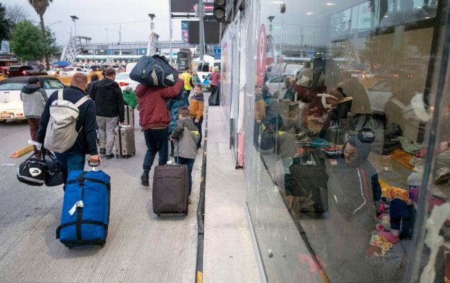 US launches major raids to crack down on illegal immigration