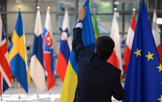EU nations massively take loans to back Ukraine - Who's leading