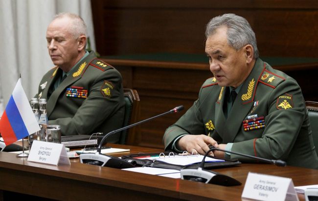 Russian top officers' dissatisfaction growing, Shoigu keeping the fire