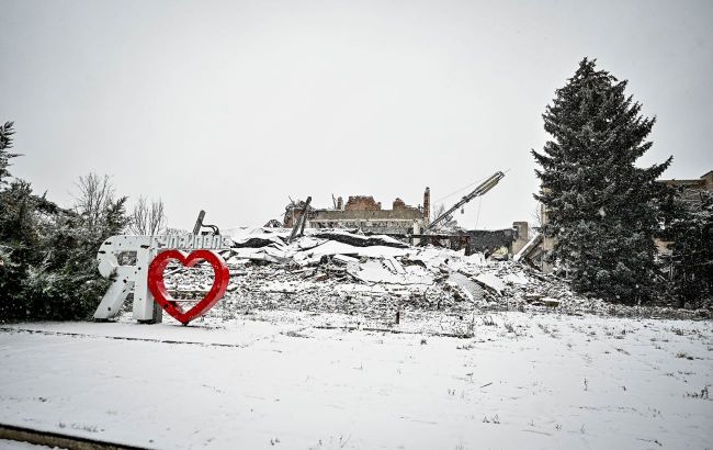 Street fighting, propaganda, and 'flag runners': Frontline situations in Huliaipole