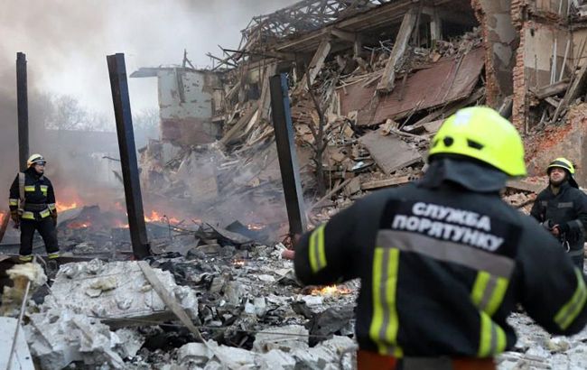 Drone attack on Kyiv region: Debris damages buildings, fire erupts