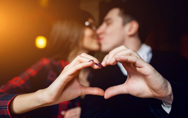 5 zodiac sign pairs that found true love