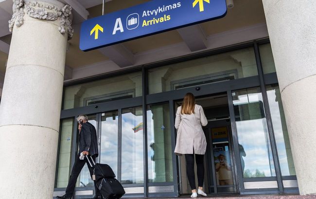 Unknown drone halts air traffic in Lithuanian capital