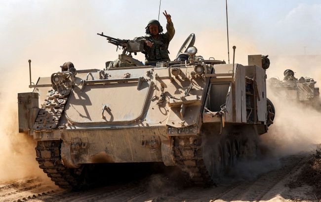Israel begins its first major ground assault in central Gaza