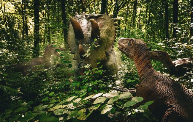 Could real dinosaurs be created today? Scientists reveal shocking truth