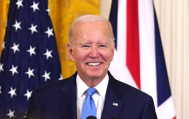 Biden initially wins primaries in South Carolina