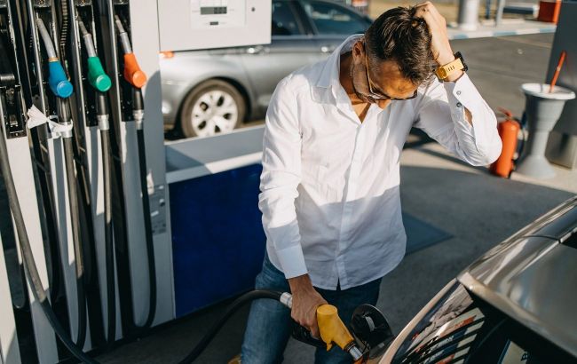 Oil markets surge as Trump loses ground on Iran deal