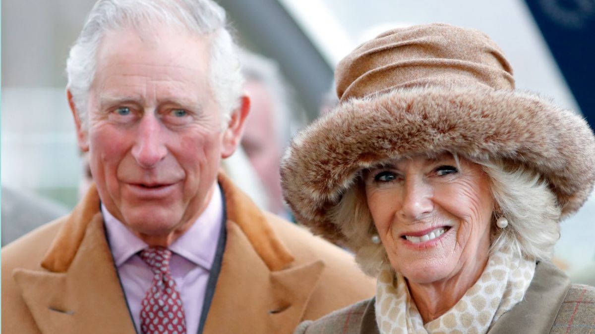 King Charles III and Camilla unveil festive Christmas card (Photo)