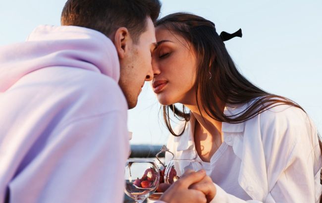 Reliable partners: 6 zodiac signs unafraid of long-distance love