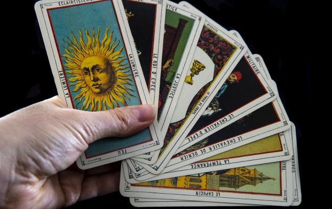 Tarot horoscope for September 10 for all zodiac signs: What to expect for each sign