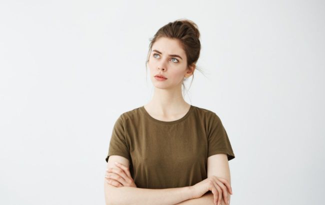 4 zodiac signs that feel lonely, even in crowd