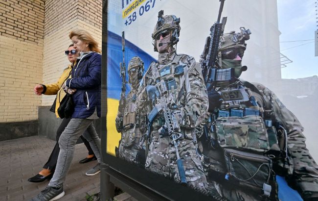 Ukraine faces surge in draft dodgers as conscription struggles deepen