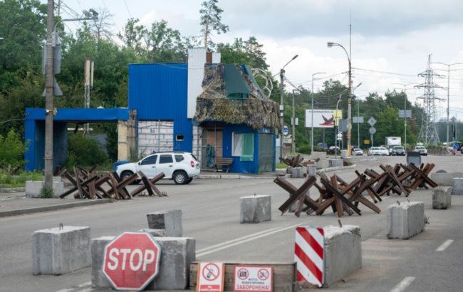 Russian attack near Ukrainian Chernihiv kills serviceman, injures police officer