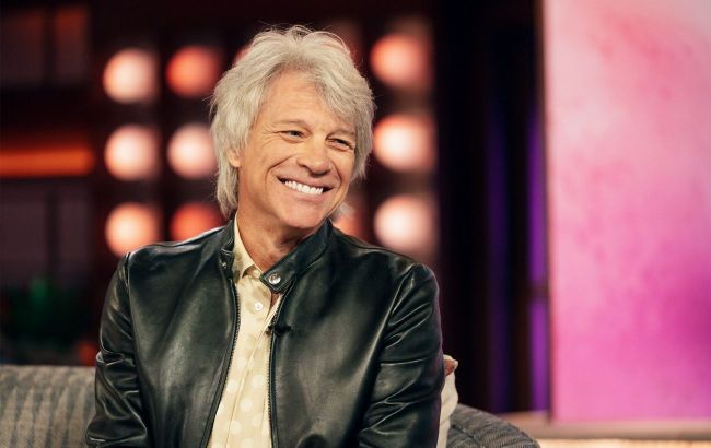 Jon Bon Jovi returns to stage with surprise appearance by Bruce Springsteen
