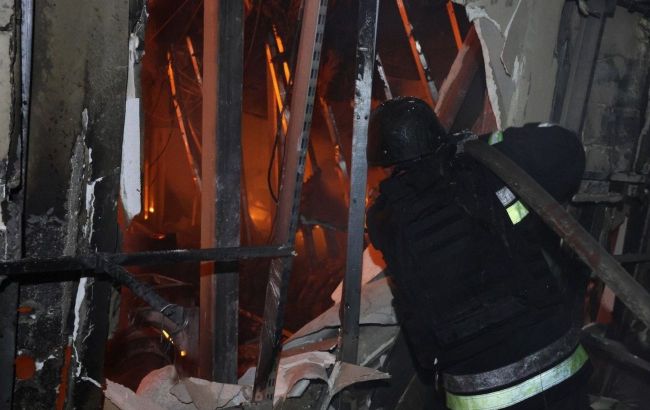 Russia destroys mall with all goods in Ukraine's Zaporizhzhia