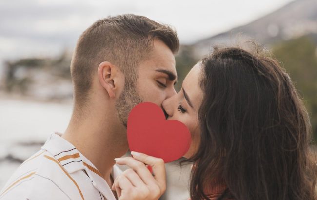 Zodiac signs which fall in love fastest