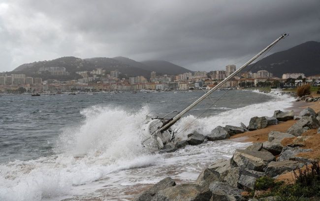 Powerful storm in Europe caused deaths of at least 14 people