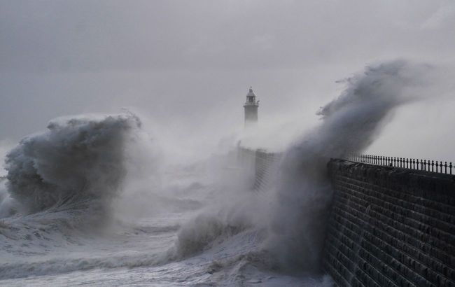 Powerful storm hits northern Italy, killing woman west of Milan