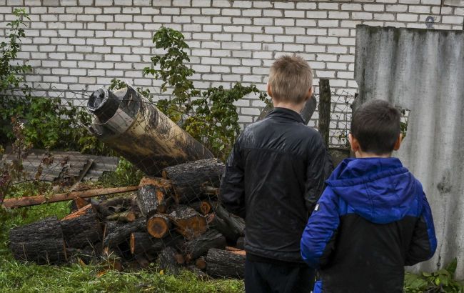 Russians illegally move another 450 Ukrainian children from occupied territories to Russia