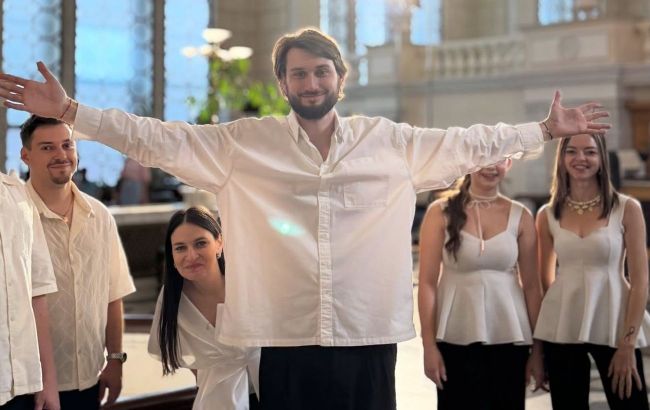 Ukrainian magic in Paris: Homin choir stuns with Shchedryk and nation's spiritual anthem