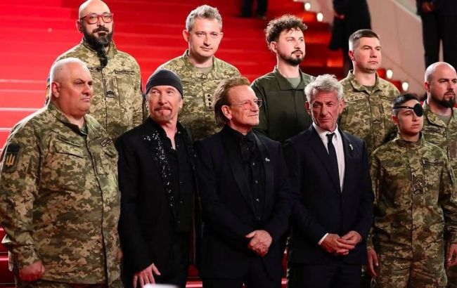 Ukrainian soldiers join Bono and Sean Penn in powerful appearance at Cannes (video)