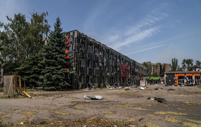 Before and after: What destroyed Toretsk in Donetsk region looks like after Russia's invasion