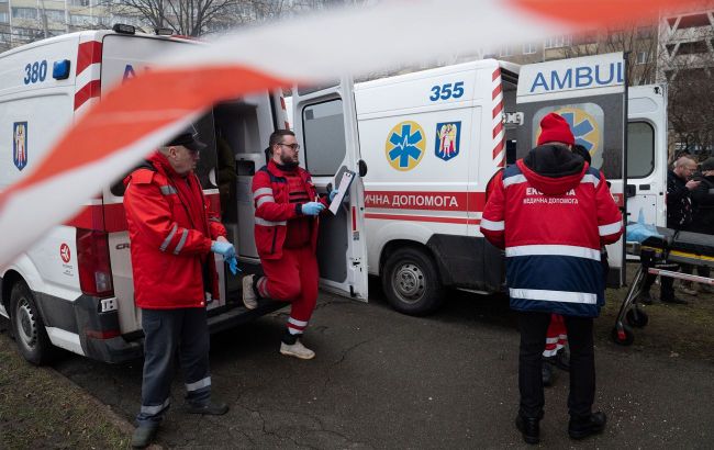 Russia strikes Ukraine's Kherson region: 5 people hospitalized