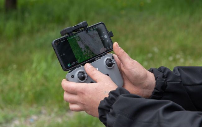 Ukrainian border guards show video of occupiers destruction by a kamikaze drone