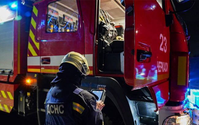 Drone hits apartment building in Dnipro - Apartments destroyed, several injured