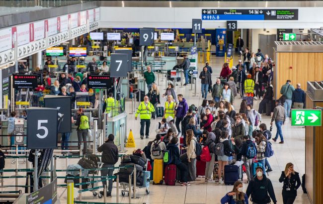 US government shutdown grounds 1,000 flights, travel disruption grows
