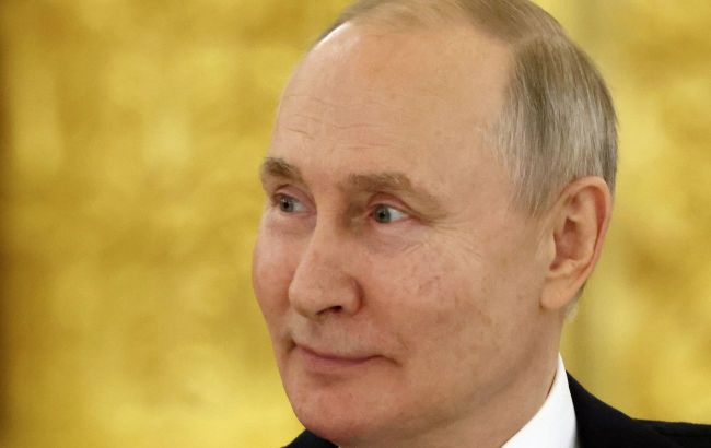 Russia pays record 25% of budget for Putin's paranoia - US intelligence