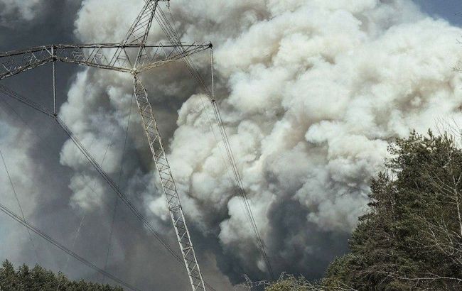 Massive wildfire erupts in Chornobyl exclusion zone, spreading fast