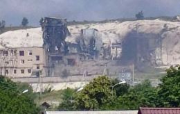 Missiles rip apart factory in Russia's Belgorod region