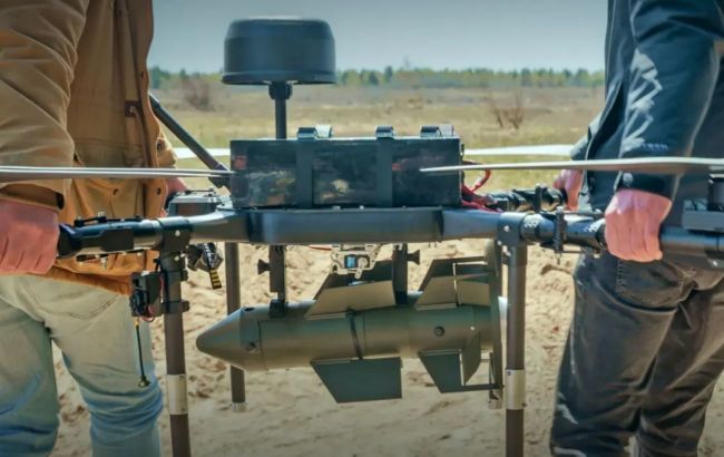 Ukraine's MoD unveils new guided munition with 800-meter release altitude