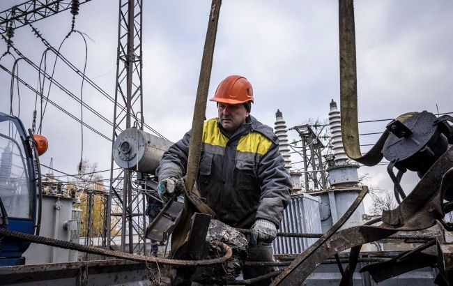 Massive Russian attack leaves 40,000 Kyiv homes without power
