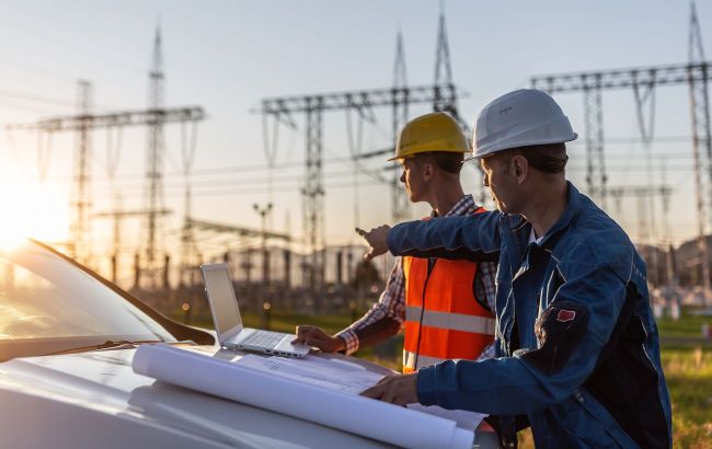 Russia targets Cherkasy region, knocks out power and damages homes