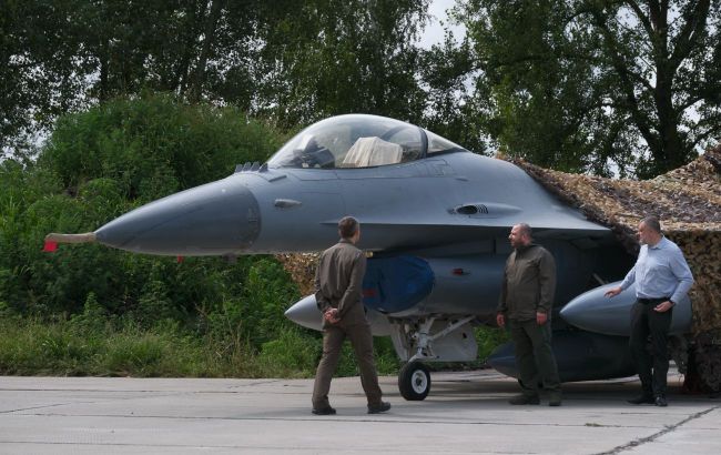 Ukraine's MoD reveals F-16 mobile maintenance systems