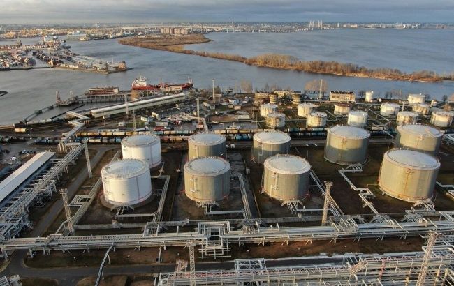Ukrainian intelligence attacks oil depot in St. Petersburg with drones