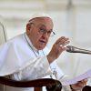 Pope Francis calls for humanitarian corridors in Gaza