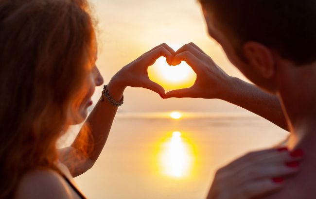 Zodiac signs to find happiness in love in November 2023