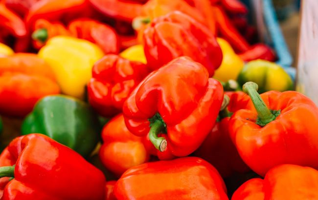 Red, yellow, or green? Dietitian's insight on tastiest and healthiest bell pepper