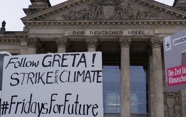 Two Germany airports suspend flights due to environmental activists' protests