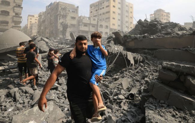 Israel strikes Gaza, protests grow against Netanyahu's offensive