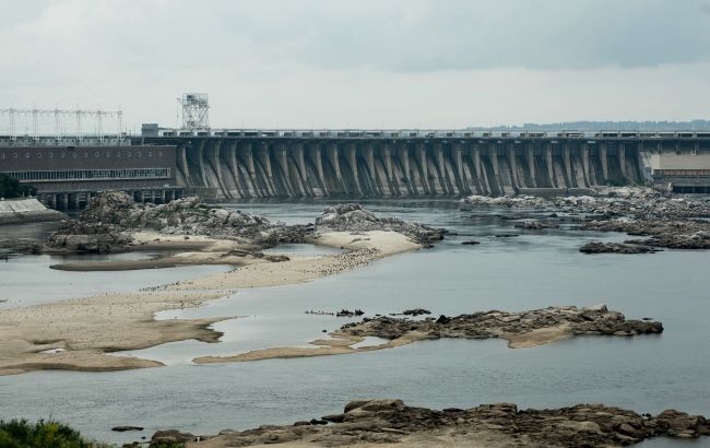 What the submerged Kakhovka HPP looks like now: Shocking video