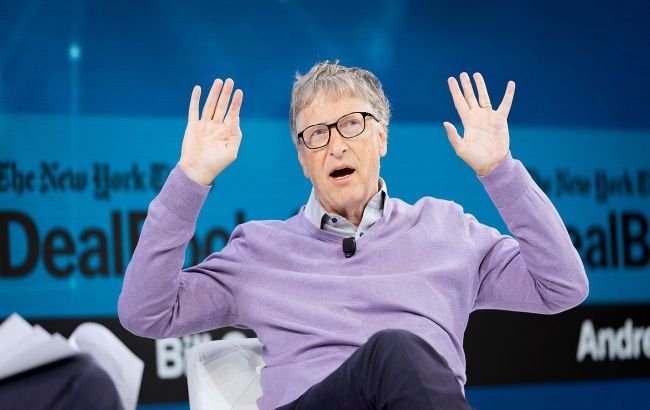 Bill Gates: AI progress could lead to three-day work week