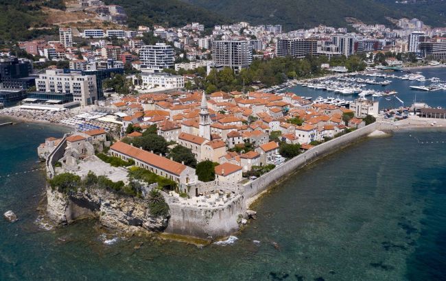 Montenegro tightening visa rules for Russians to align with EU policy