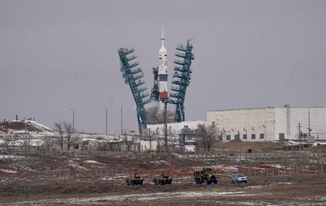 Russia delays first launch of new Soyuz-5 rocket