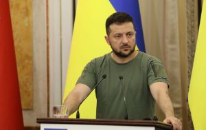 US pressuring Zelenskyy to lower mobilization age to 18, he resists – President's Office