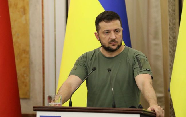 Zelenskyy wants to equate corruption to state treason during wartime