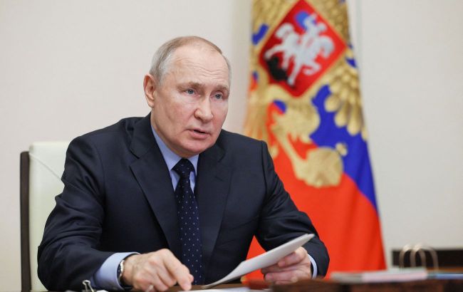 Putin clamps down on Russia's economy and military secrets amid war